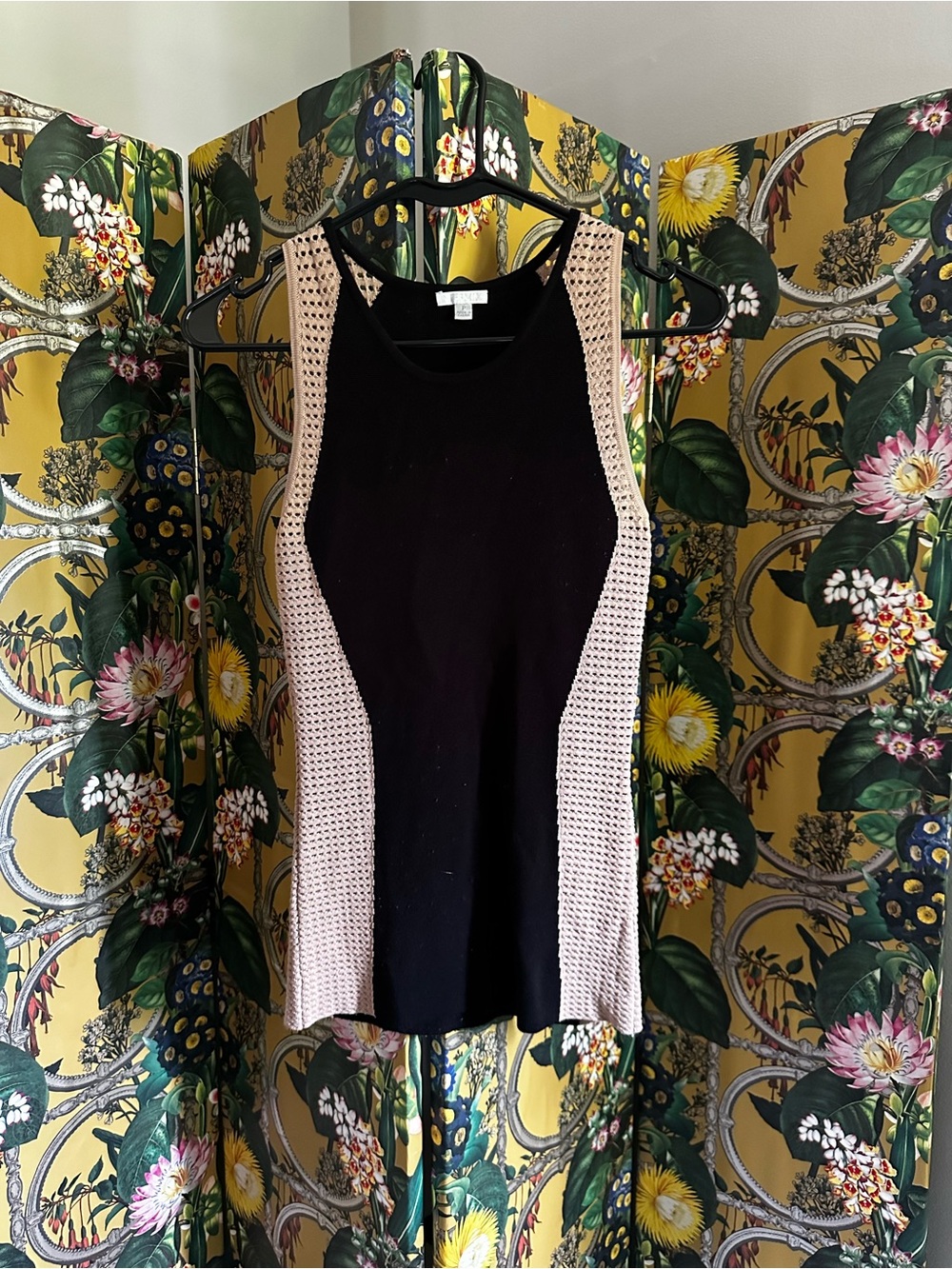 Intermix black beige sleeveless top size S
